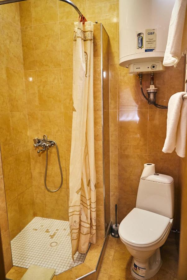 Mirrors Apartment Vinnytsia Exterior photo
